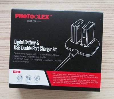 chargeur USB de batteries photo de Photoolex